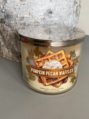 Bath & Body Works Pumpkin Pecan Waffles 3 Wick Candle